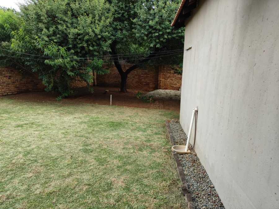 2 Bedroom Property for Sale in Promosa North West